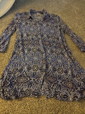 Cupio Navy and White Button-Down Patterned Tunic Shirt